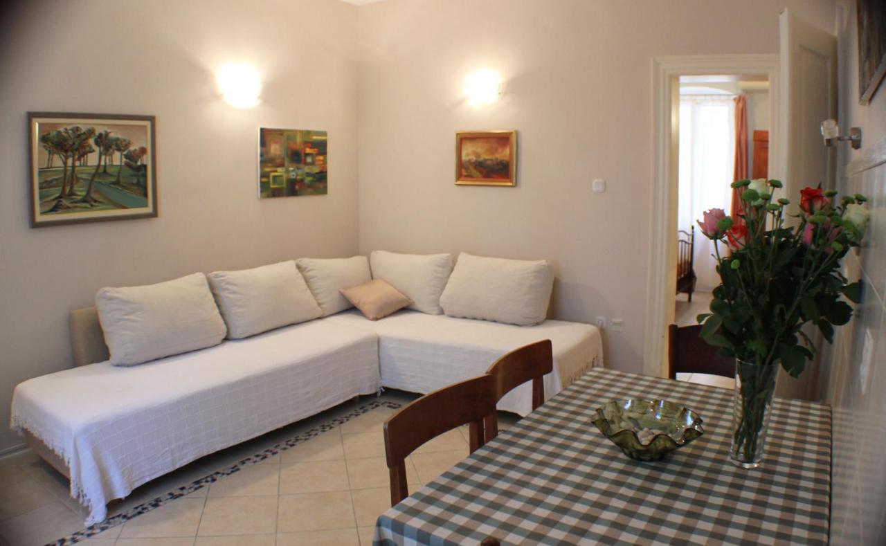 Adagio Theatre Apartment Split Exterior foto