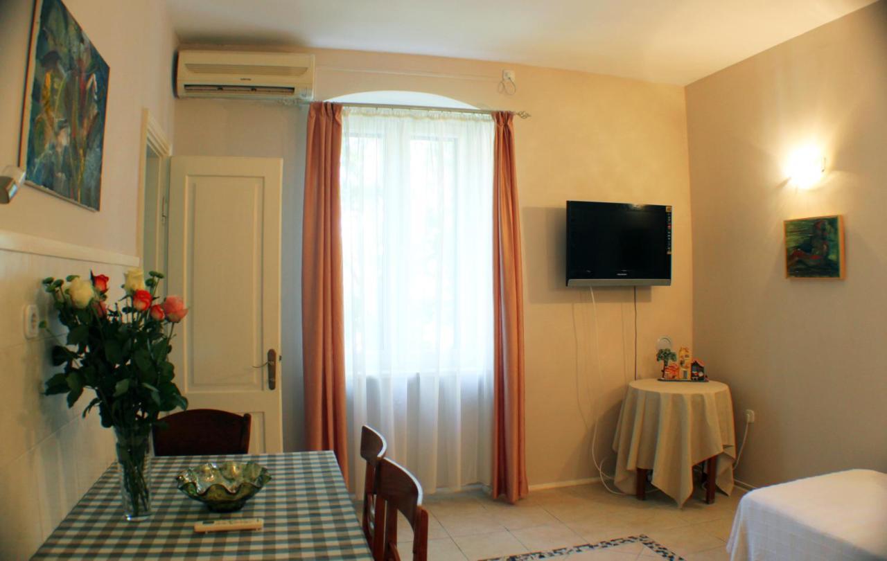 Adagio Theatre Apartment Split Exterior foto