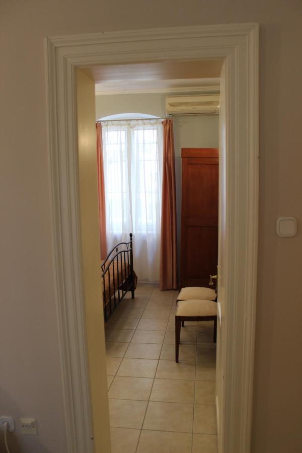 Adagio Theatre Apartment Split Exterior foto