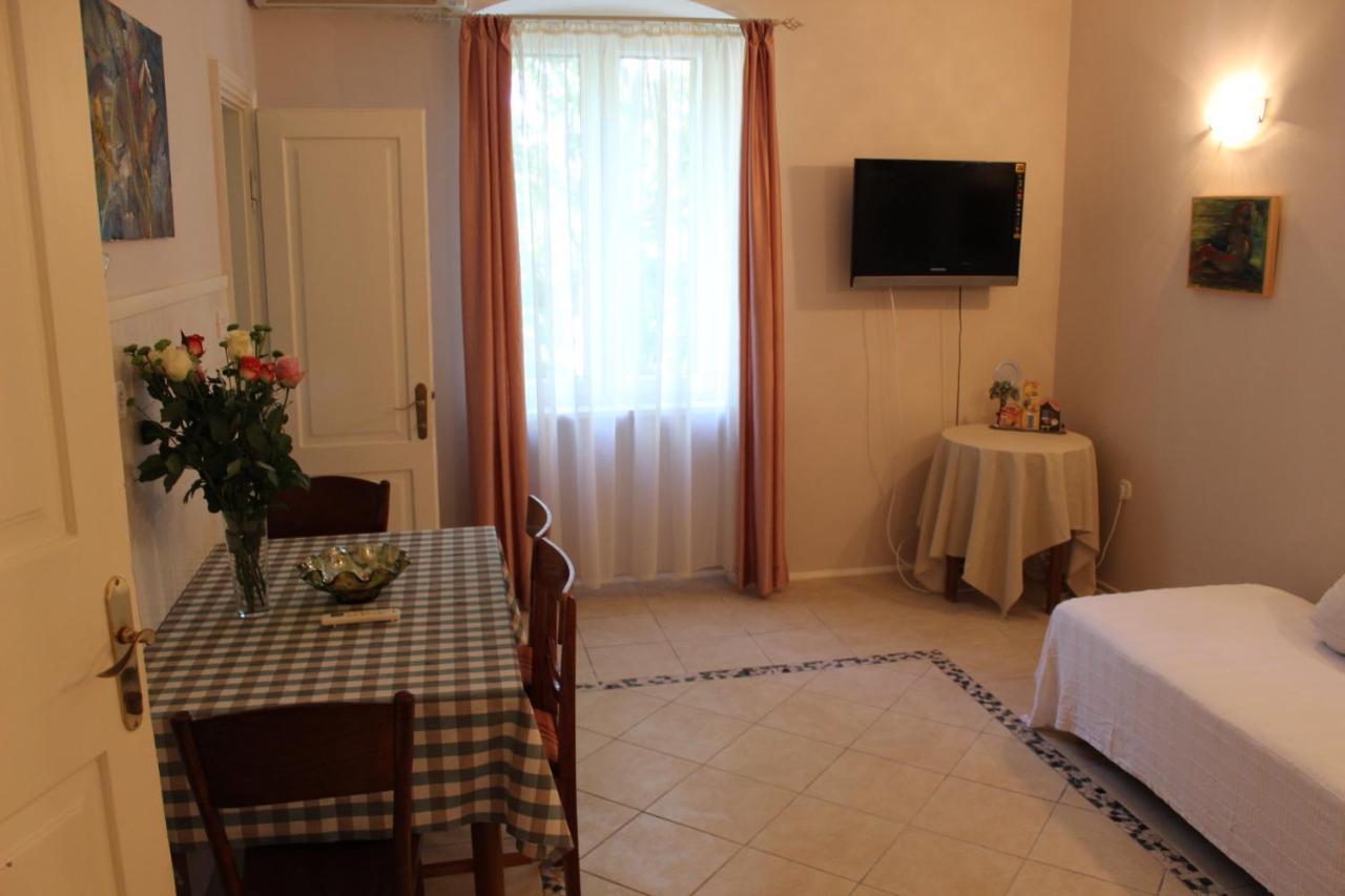 Adagio Theatre Apartment Split Exterior foto