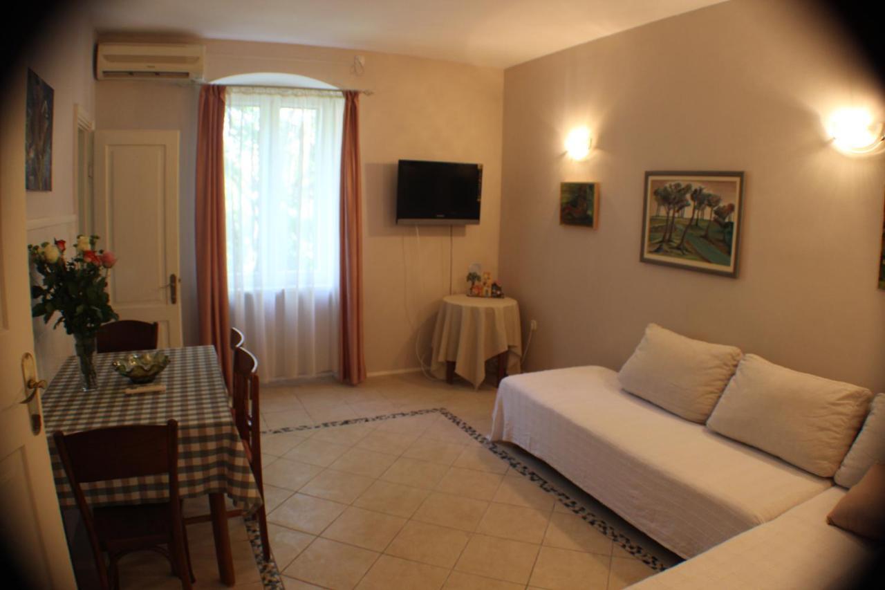 Adagio Theatre Apartment Split Exterior foto